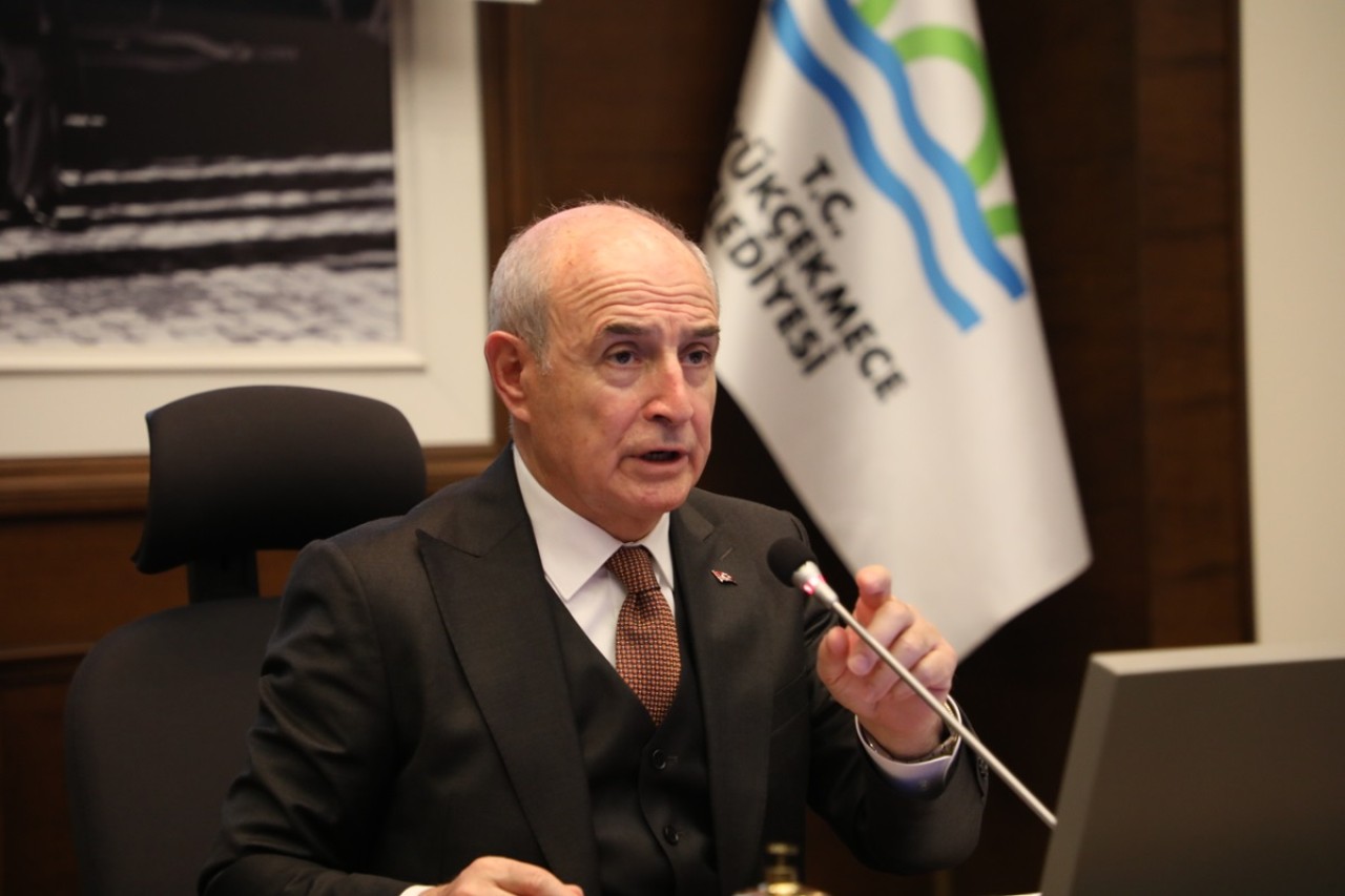 Başımızı yere eğmeyeceğiz!