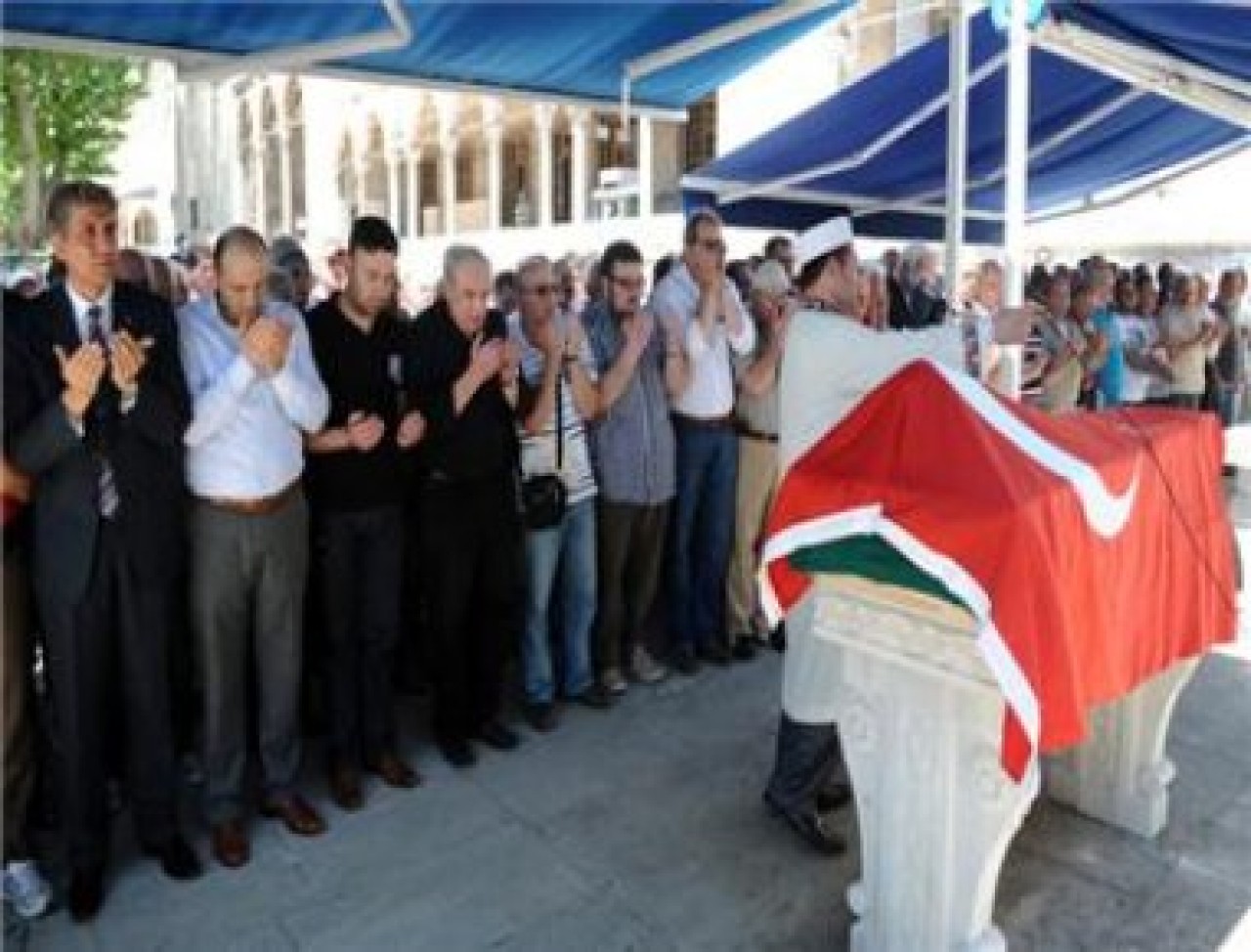 Doğan Katırcıoğlu son yolculuğuna uğurlandı