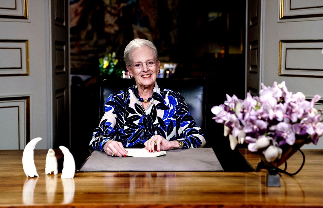 Kraliçe tahttan çekiliyor