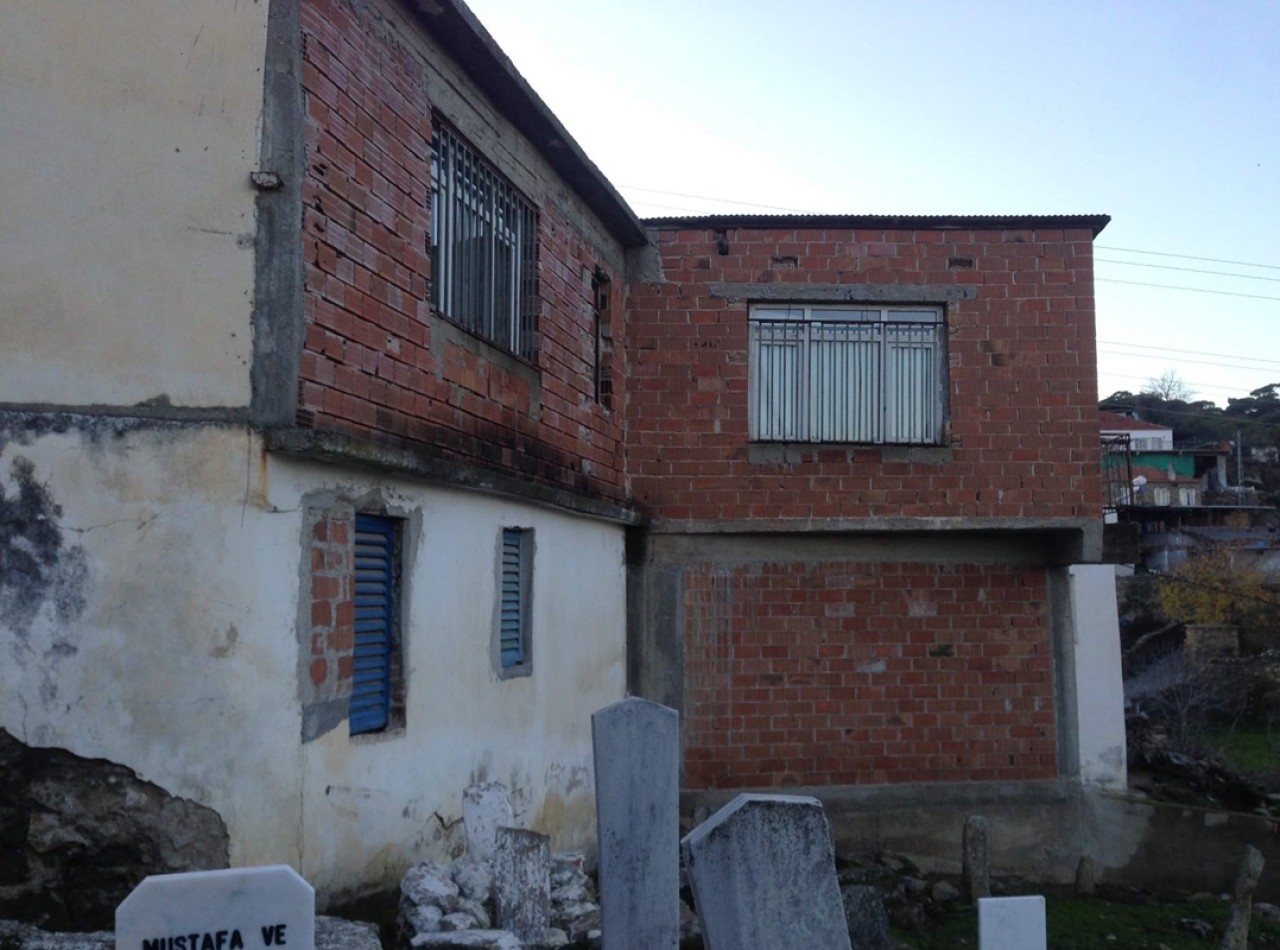 YAŞIYOR OLMAMIZ TESADÜF!