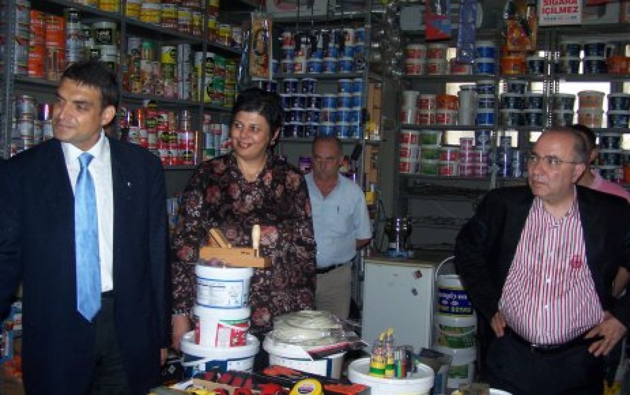 CHP İl kadın kolları Hadımköy’e çıkartma yaptı.