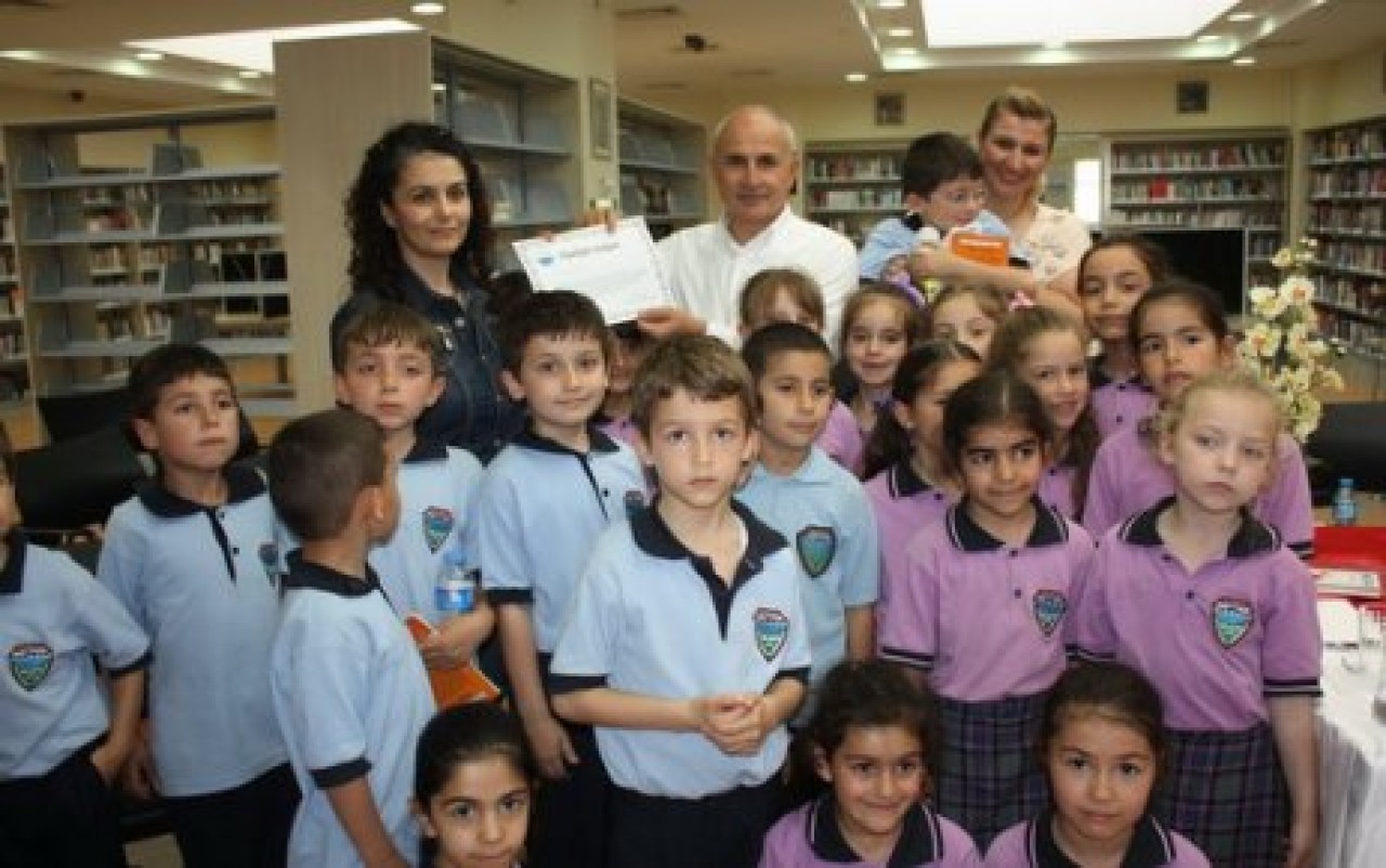 EĞİTİM CAMİASINDAN UZAK DURMUYOR...!