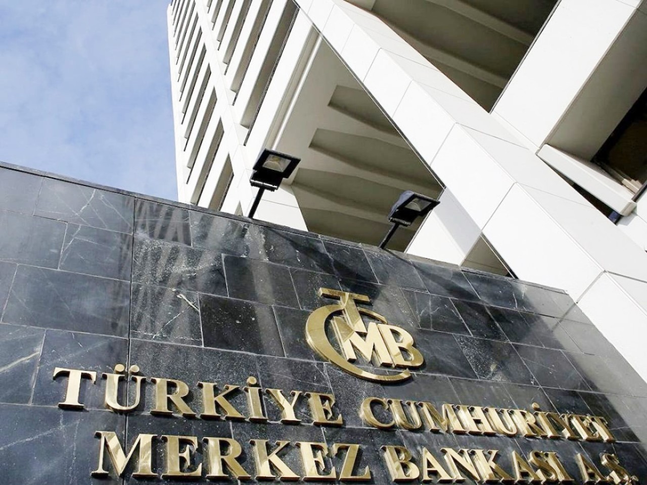 MB'den rekor düzeyde zarar