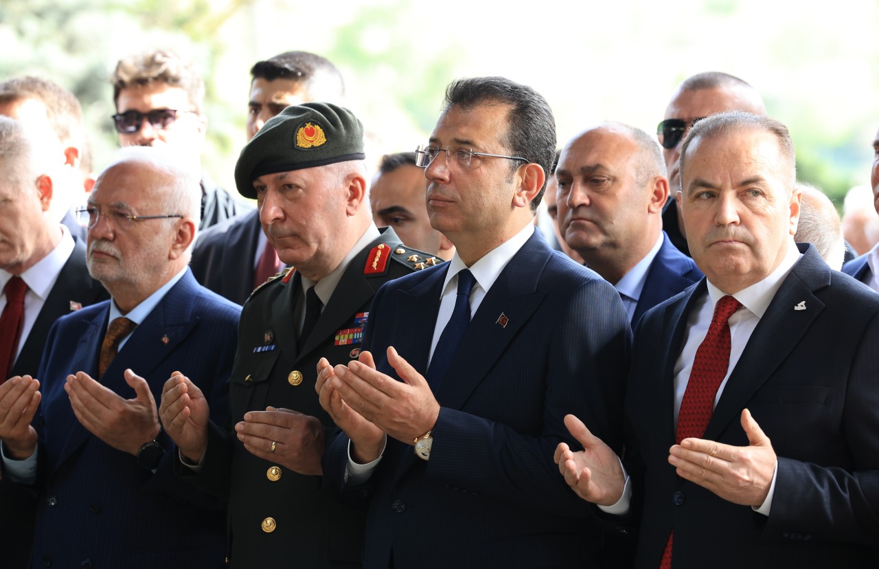 TÜRKİYE'NİN ÖNÜNÜ AÇTI