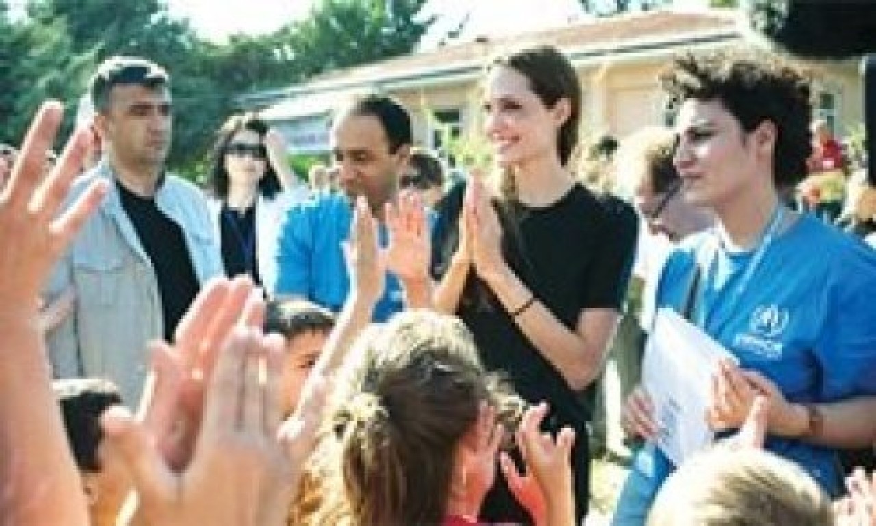 Hiçbir kampta gülen çocuk görmemiştim