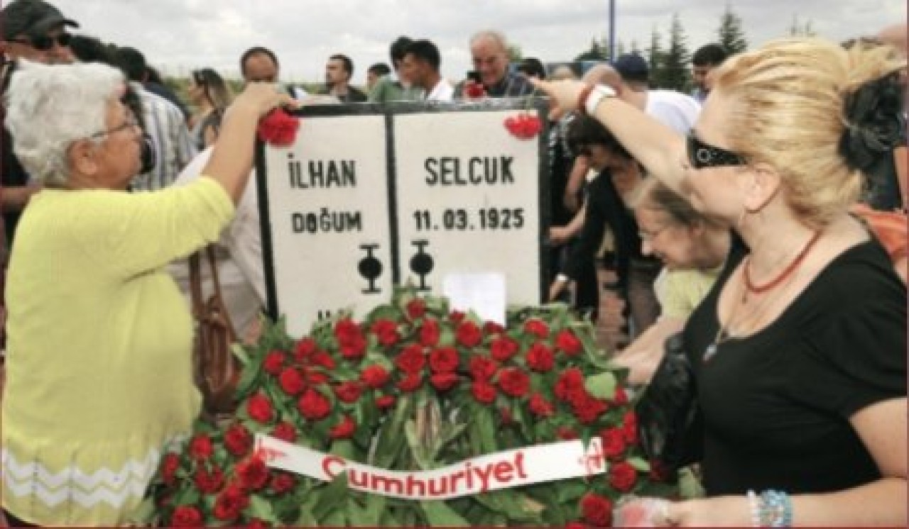 Cumhuriyet’le yaşıyor