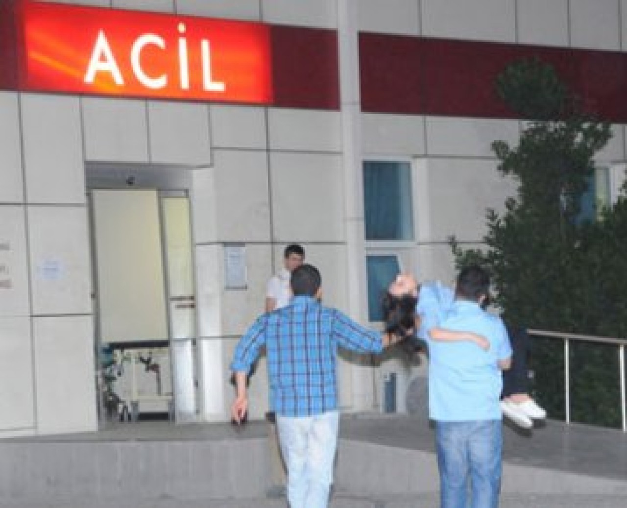 Doktor dövülmesi acil servis kapattırdı