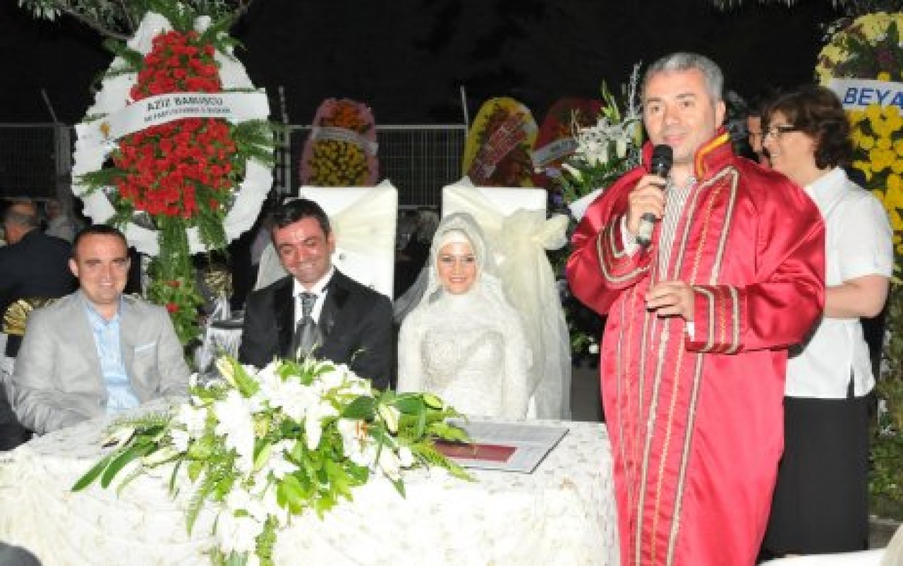 Beylikdüzü Meclis Üyesi Halim Yıldırım Dünyaevine Girdi