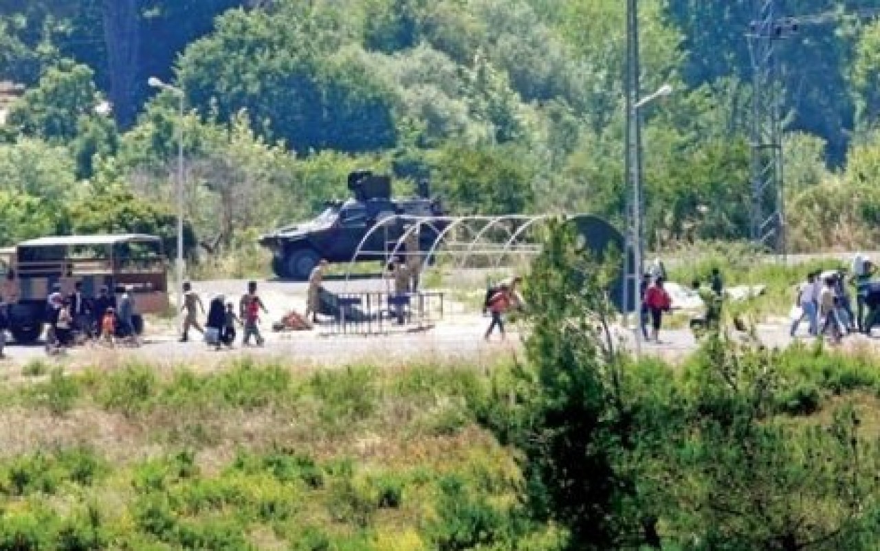 Suriye askerleri sınıra dayandı