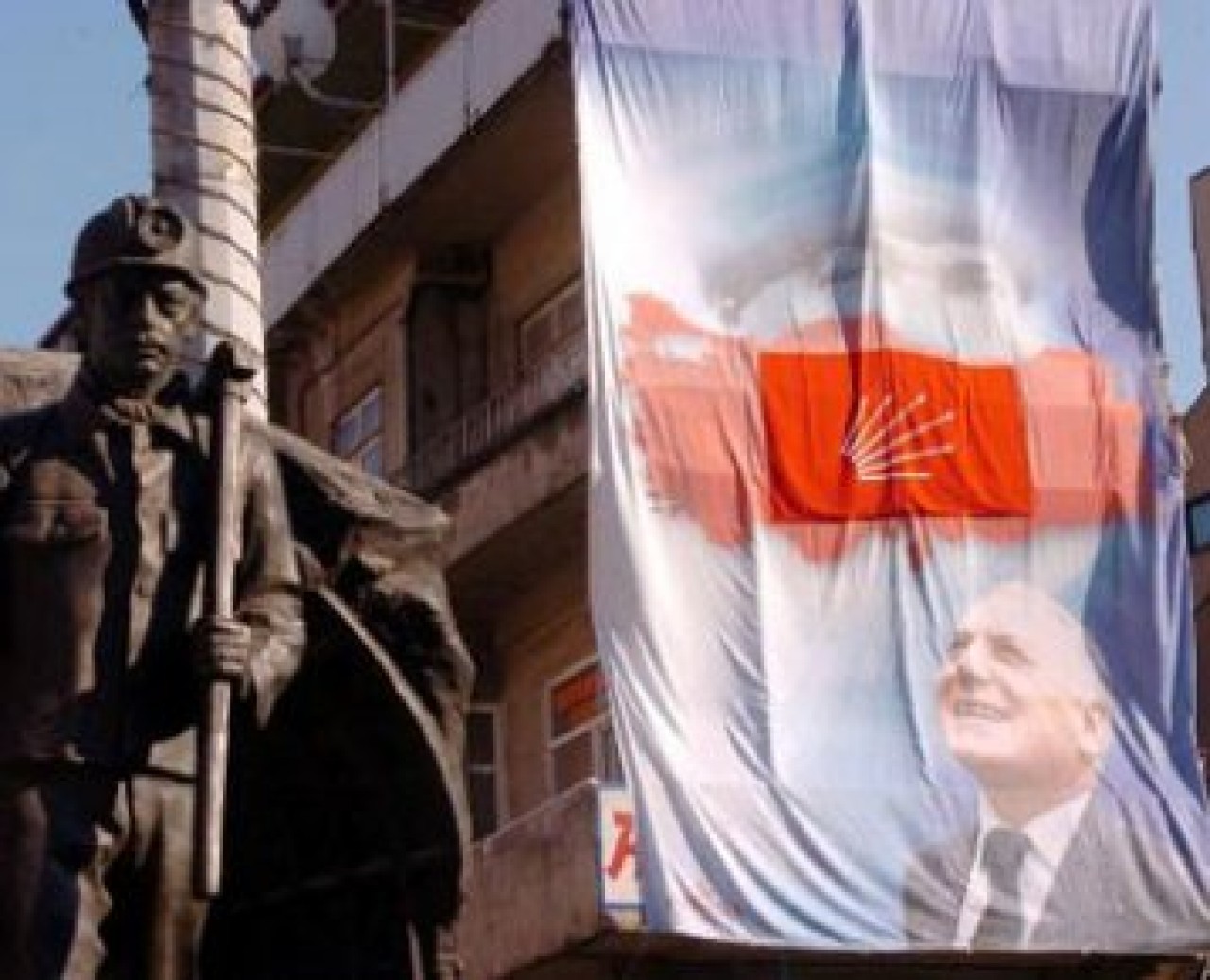 Haberal'a afişli destek