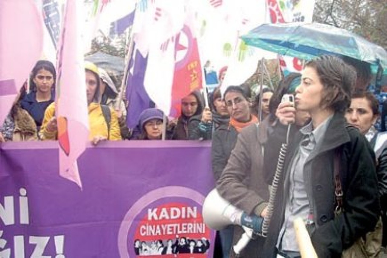 Biz 'aile' içinde öldürülüyoruz