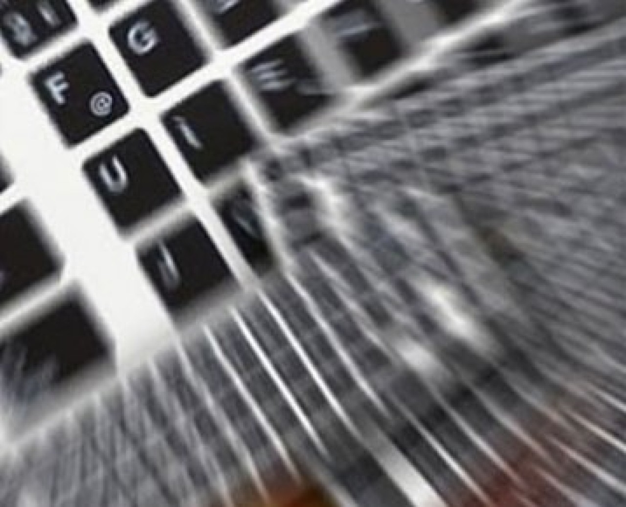 Klavye, klozetten 400 kat pis