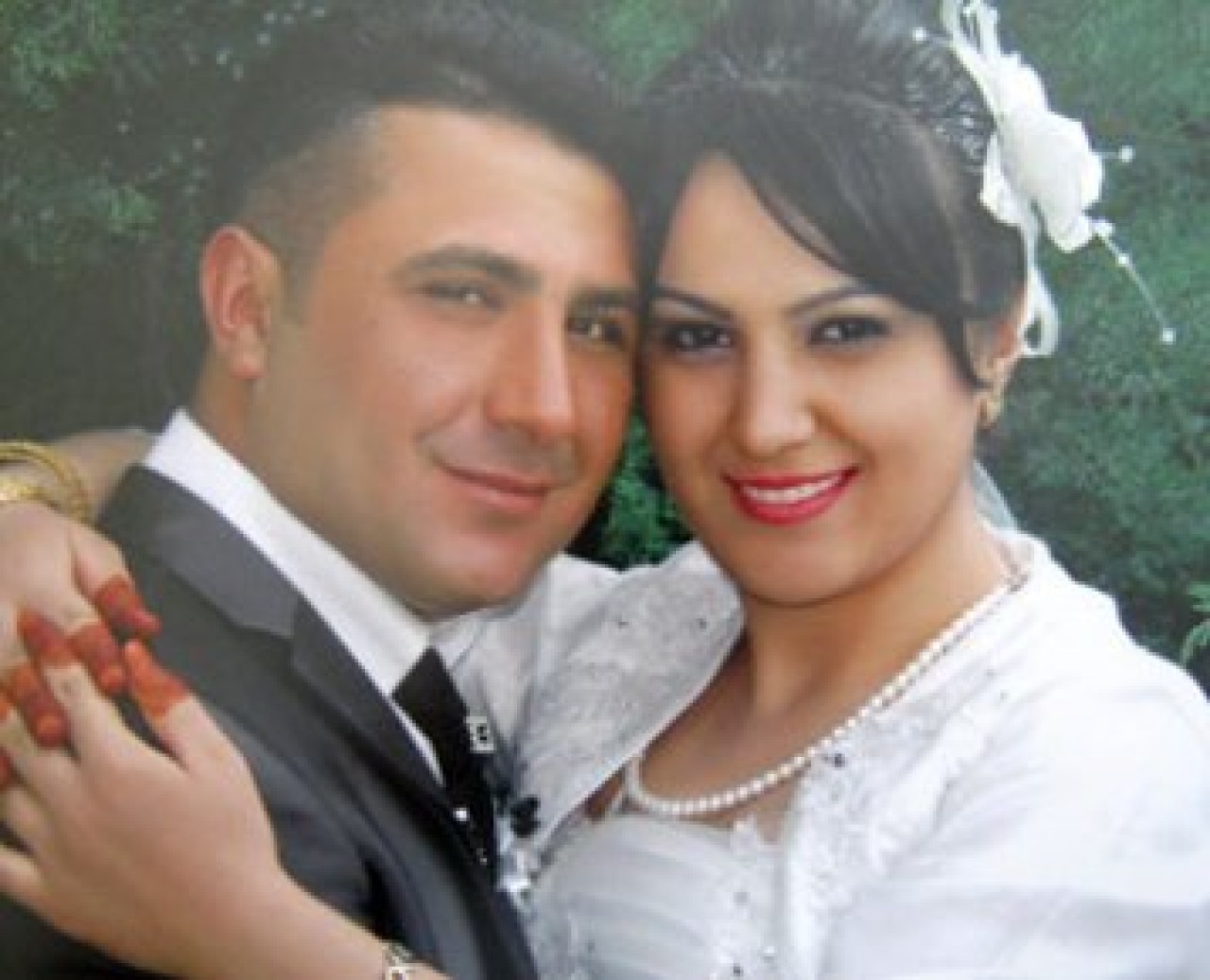 Bir ay önce evlenmişti