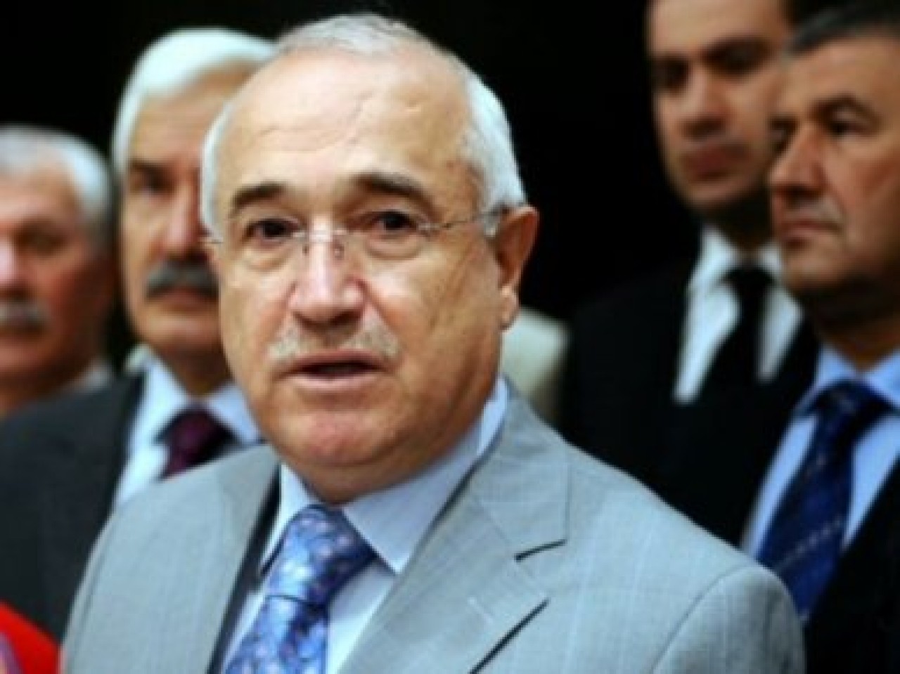 Çiçek'ten "sağduyu" çağrısı