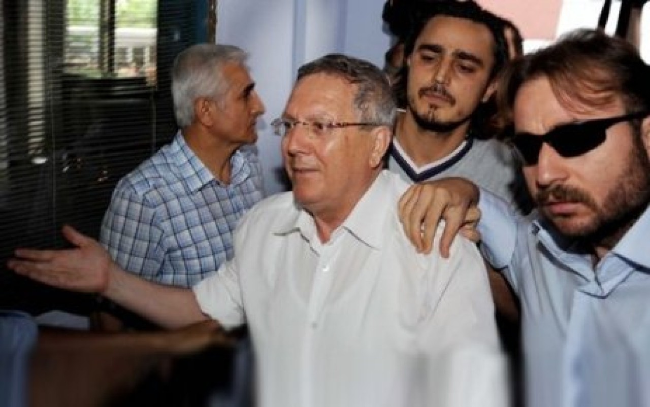 Aziz Yıldırım'ın gözaltı kararı kaldırıldı