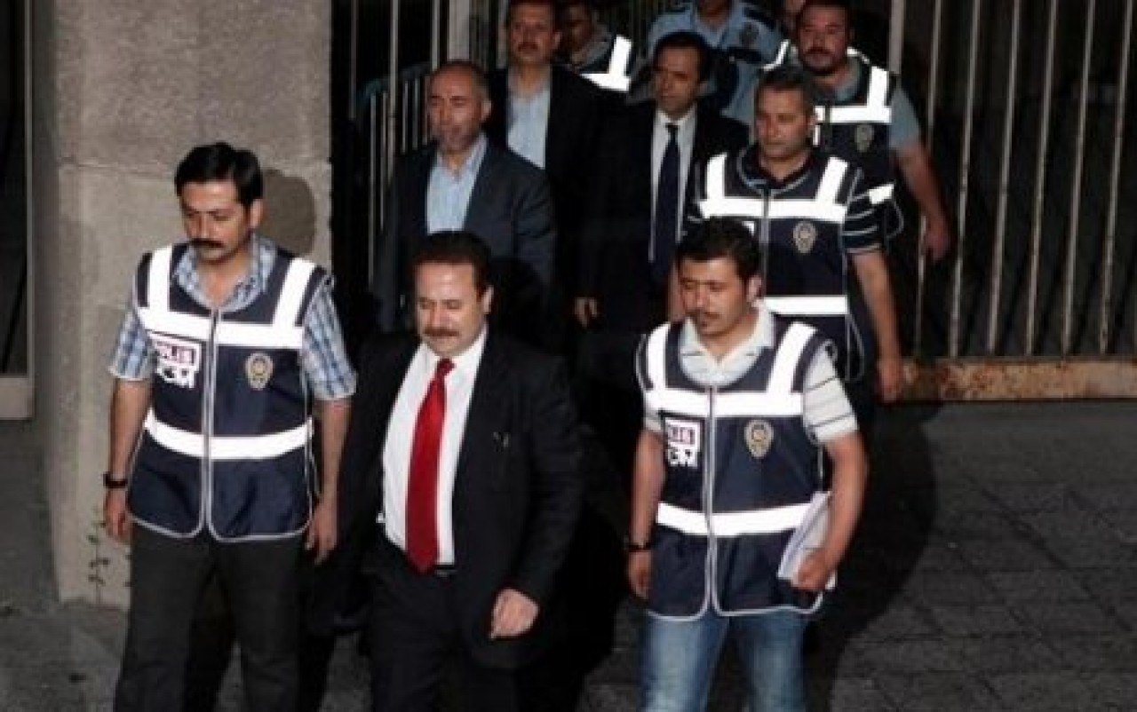 Deniz Feneri e.V’de Akman ve Karaman’la birlikte 4 kişi tutuklandı