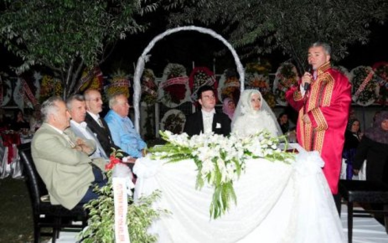 UZUN, MUTLULUKLARINA ORTAK OLDU