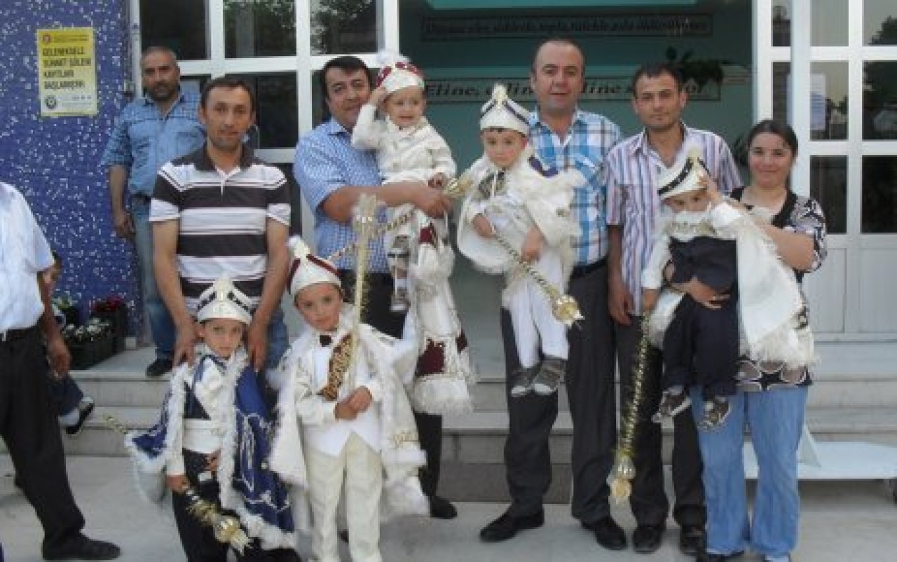 CEMEVİ’NDE ŞENLİK VAR!