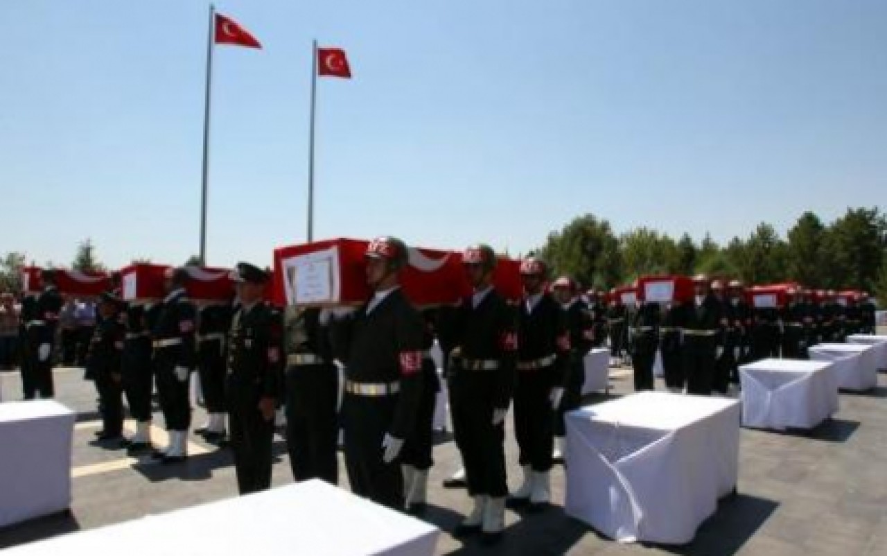 Şehitler için Bağdat Caddesi'ne