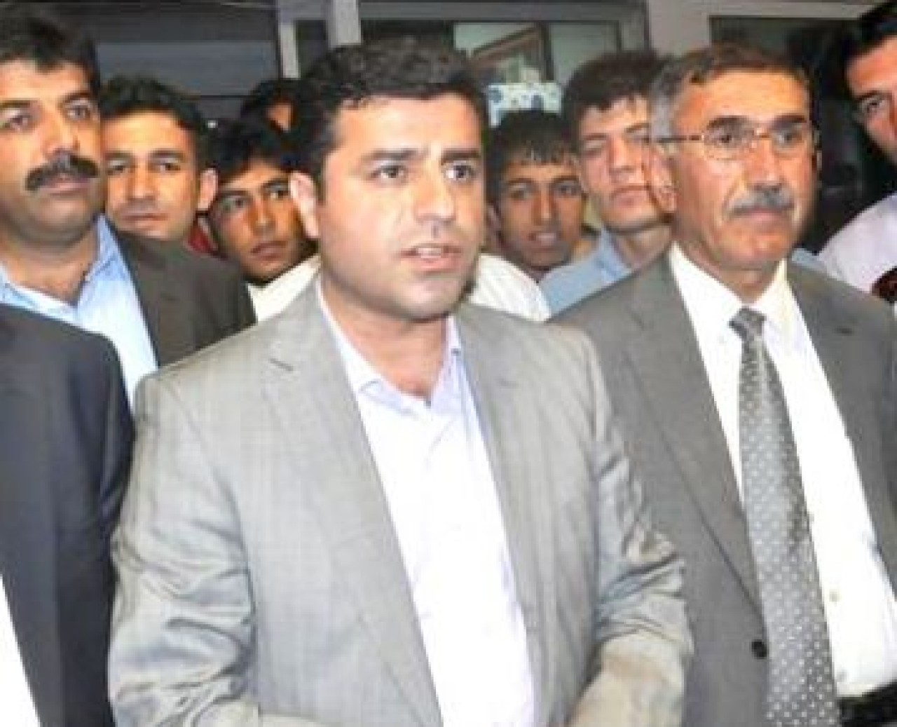 Demirtaş'tan Erdoğan'a çağrı