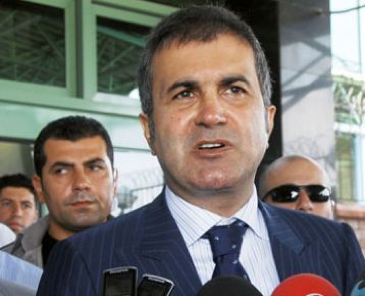 AK Partili Çelik'ten özerklik tepkisi