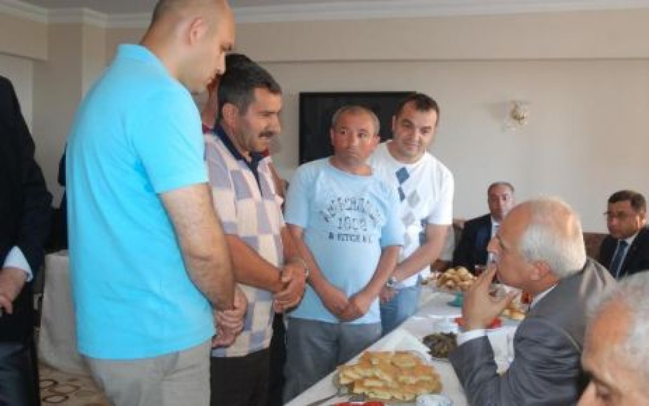 Huzursuz işçiler Vali’den yardım istedi