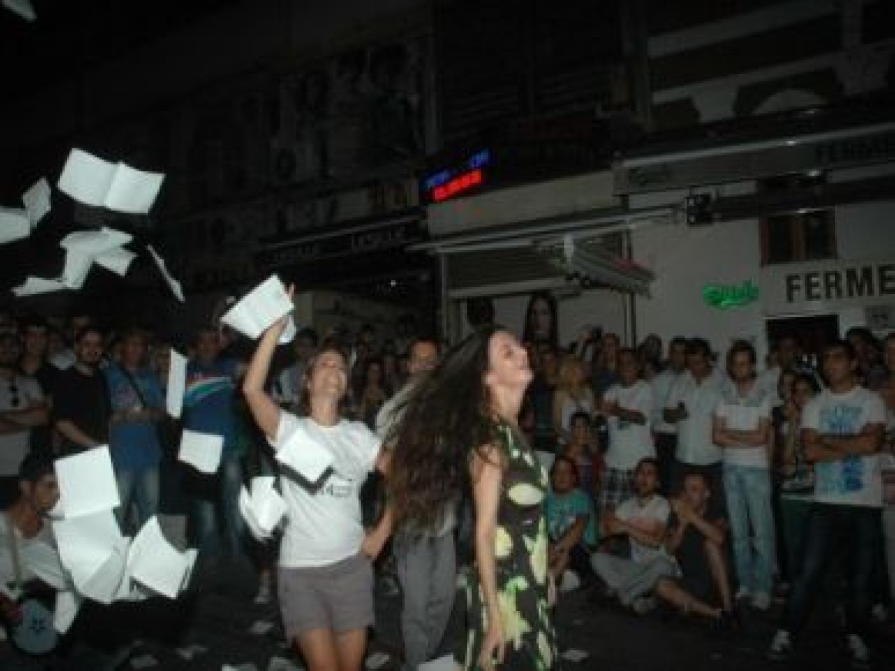 'Burası Beyoğlu buradan çıkış yok'