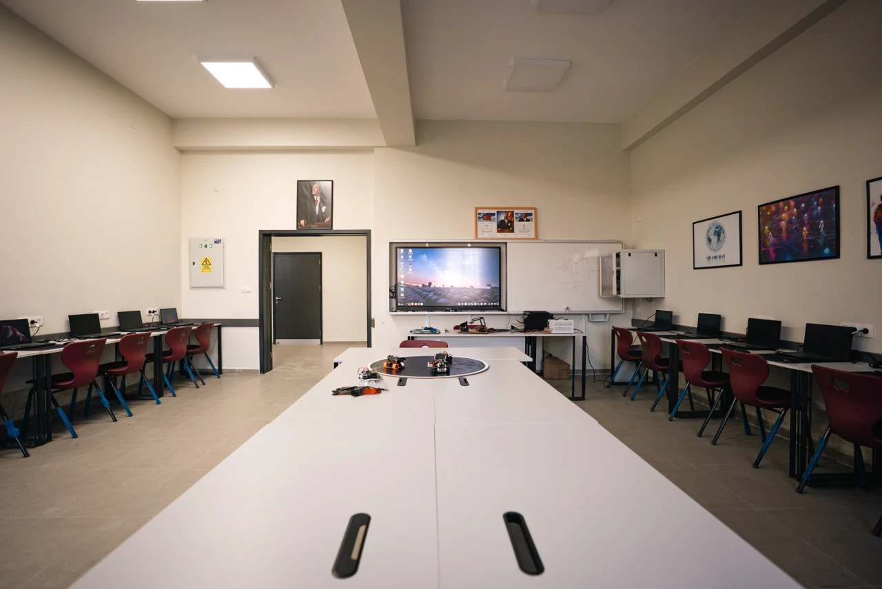 Deprem bölgesindeki gençlere fırsat eşitliği