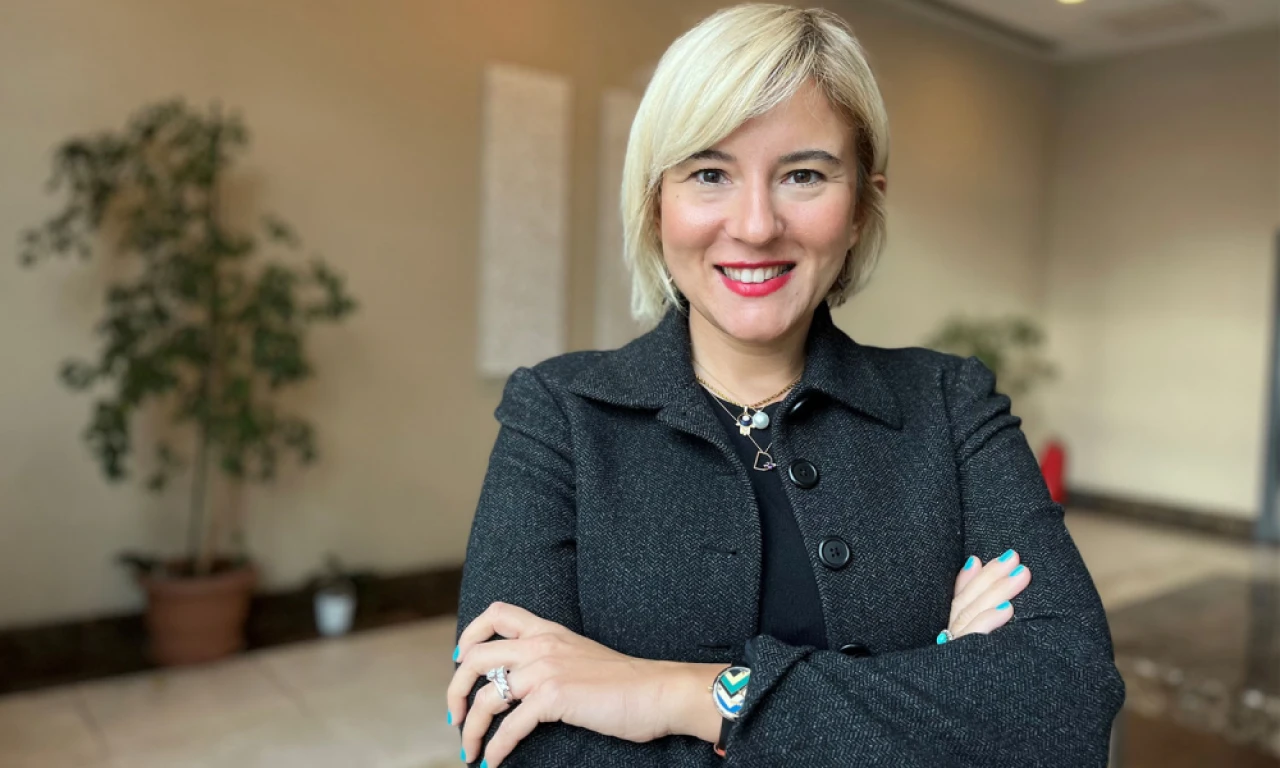 Deniz Saydam’ın ilk romanı tüm kitapçılarda!