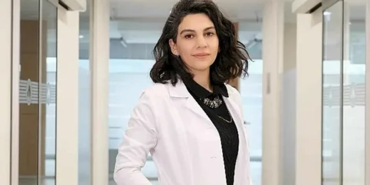 Diş etlerindeki yanma ve ağrı farklı sorunların habercisi olabilir!