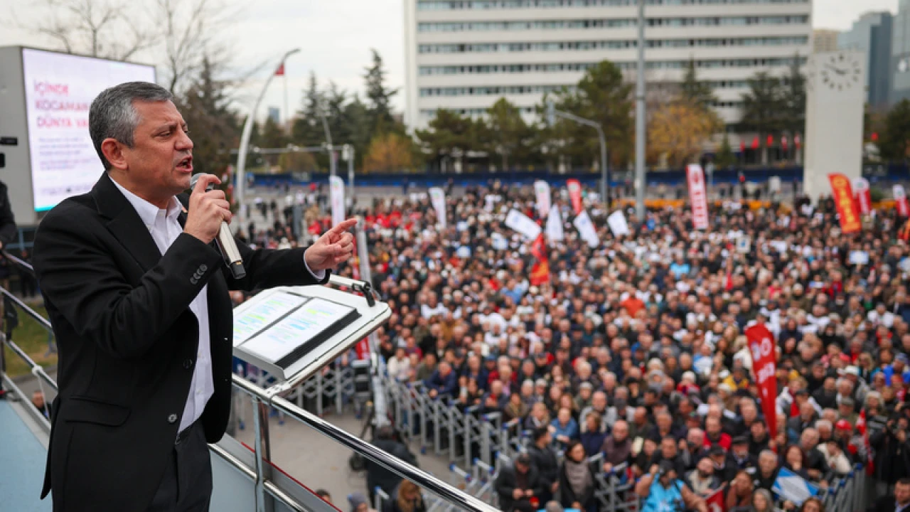 Özgür Özel; 'Meclis meydanlardadır'