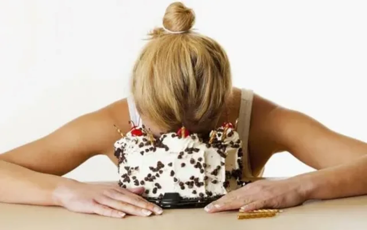 Yemekten sonra tatlı isteği nasıl engellenir