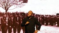 Sunay Akın Cumhuriyet’in zorlu yolunu anlattı