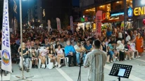 Avcılar'da Yaz Akşamları Renkli Geçiyor