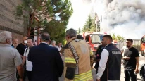 Tuzla'da lojistik depo yangınına belediyeden destek