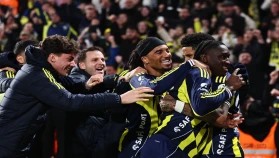 Fenerbahçe şampiyonluk yarışından kopmadı