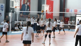 Eyüp'te voleybol coşkusu