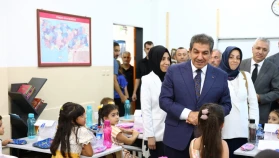 Esenler Belediyesi'nden Miniklere Kırtasiye Desteği