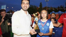 Tuzla'da Yaz Spor Okulları Coşkuyla Tamamlandı