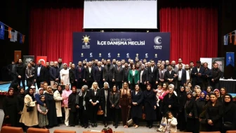 CHP'den istifa eden ikisi meclis üyesi 150 kişi AK Parti'ye katıldı