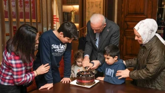 OTİZM FARKINDALIK GÜNÜ’NDE ANLAMLI SÜRPRİZ: “BAŞKANIM, BU KEZ BİZ SİZE GELELİM”