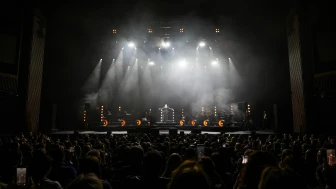 SİBEL CAN’DAN GÖRKEMLİ PERFORMANS