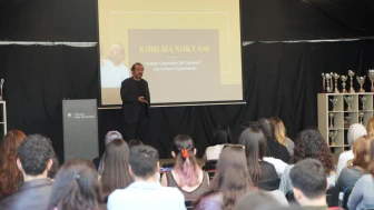 Mehmet Yalçınkaya Üniversiteli Gençlerle Buluştu