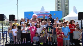 İstanbul Çekmeköy’de gökyüzünde renk cümbüşü