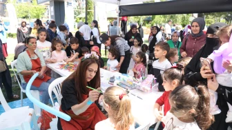 Zeytinburnu’nda 20 yıl kutlaması
