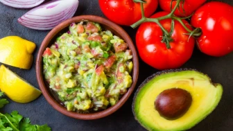 Avokado, domates ve havuçla birlikte tüketilmeli