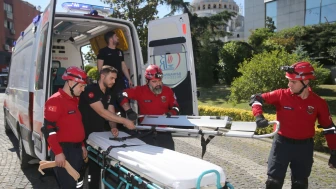 Bayrampaşa’da gerçekçi deprem tatbikatı
