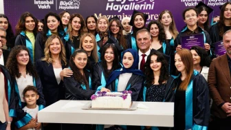 İBB'nin 267 bursiyeri daha mezun oldu