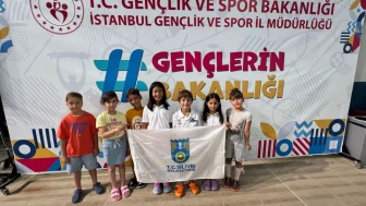 Silivri Belediyesi Spor Kulübü Yüzme Takımı'ndan Gururlandıran Başarı