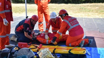 BEYLİKDÜZÜ’NDE AFET GÖNÜLLÜLERİNE KAPSAMLI EĞİTİM